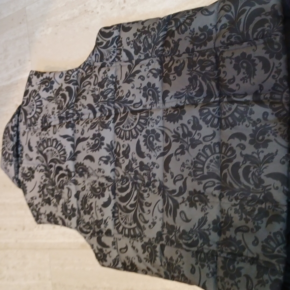 Jones New York Ombre Design Puffer Vest - Picture 7 of 10